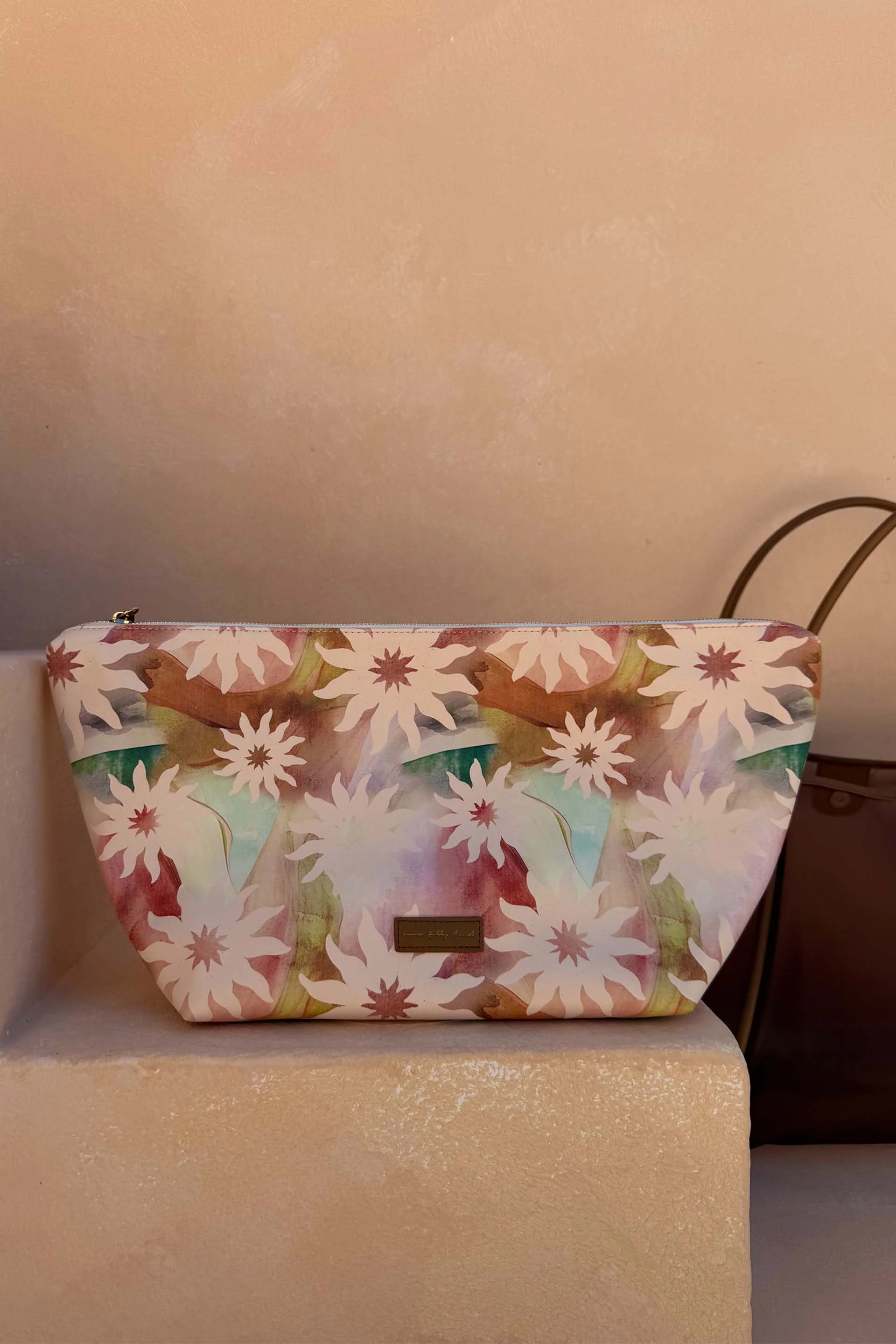 Tan Mesh Tote Bag - Image 7